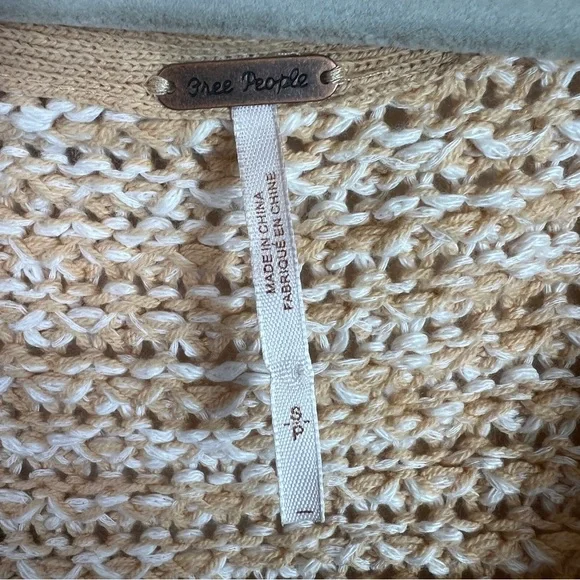 Free People Coconut Open Knit V-Neck Sweater in Sandy Combo Crop Slouchy Chunky - Picture 6 of 9